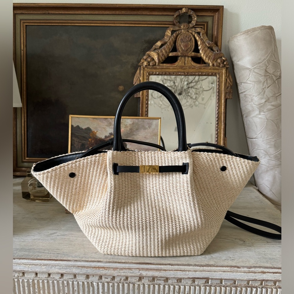 DeMellier Midi New York in Natural Rafia and Smooth Black